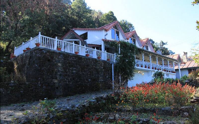 The Vienna Lodge Cottage, Nainital 5